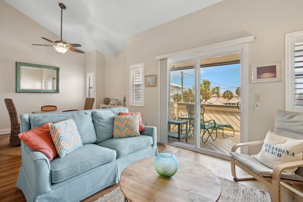 Great Natural Light in Living Area