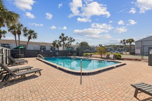 Complex Pool (not heated)