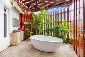 Beautiful 5BR Villa *Zen*Nature*Views*BBQ*BathTub* (26655)