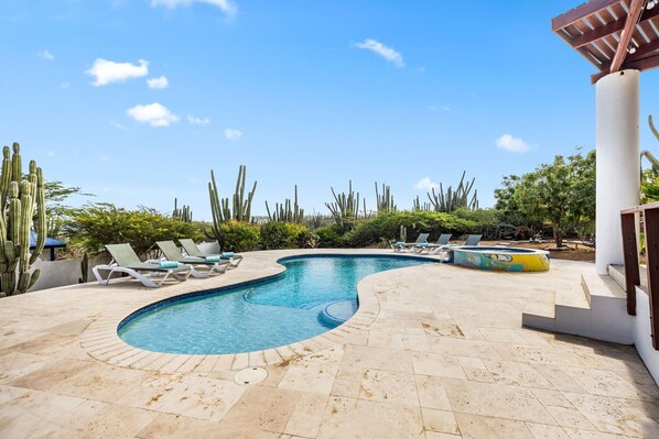 Beautiful 5BR Villa *Zen*Nature*Views*BBQ*BathTub* (26670)