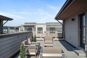 Upper Level Terrace