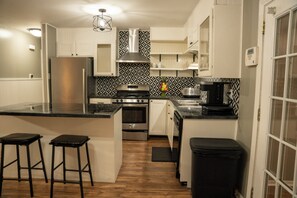 Kitchen mustang