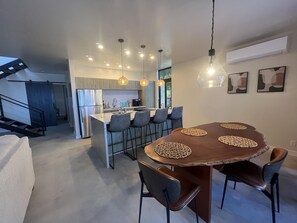 Mayatai Beach Villa - Elegant 2 Bedroom Beachfront with Stunning Ocean Views (4708)