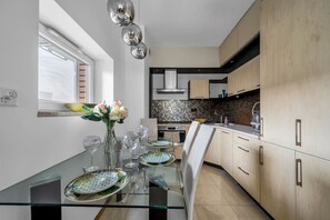 Kitchen with Dining Table | Book Now with RENTUJEMY.COM