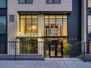 Nestled in the heart of 12 South, The Gilmore is in the midst of Nashville’s best shopping, dining, and nightlife
