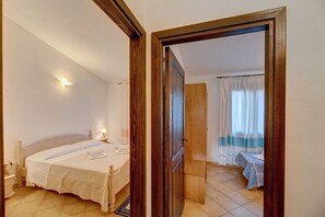 Autumn, Bedroom, Spring, Summer