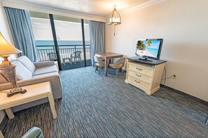Large Living Area with Views of the Ocean, Beautifully Decorated