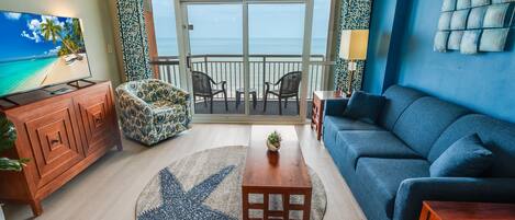 Amazing Living Room with Views of the Ocean 🌊☀️
