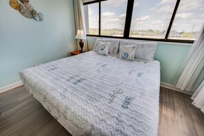 Amazing Bedroom, Beautifully Decorated