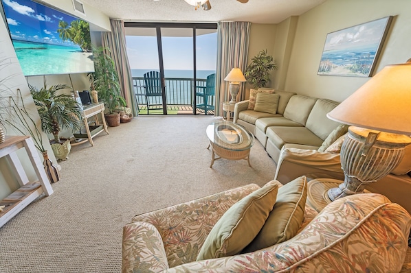 Large Living Area with Amazing Views of the Ocean, Beautifully Decorated