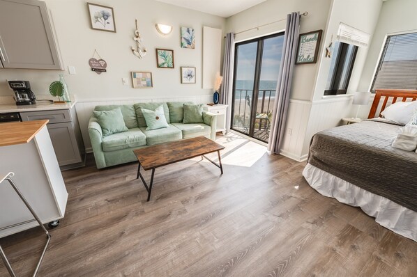 Large Living/Dining Room Area, Beautifully Decorated