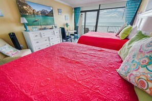Bedroom with View of Ocean🌊☀️