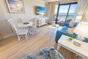 Large Living Area with Amazing Views