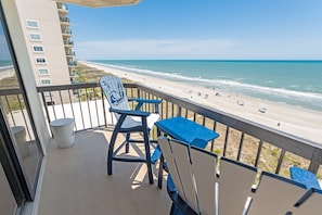 Balcony with Amazing Views of the Ocean🌊☀️