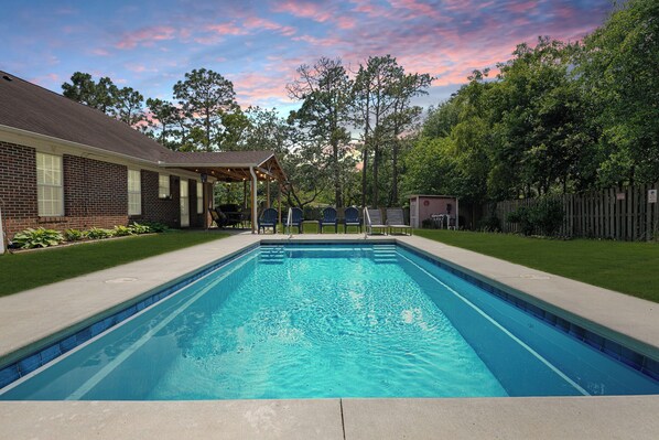 Saltwater pool with steps!