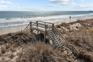 Gateway to the beach!
