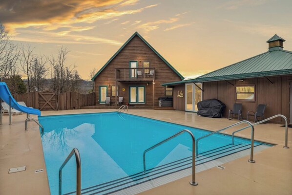 Black Bear Splash's outdoor seasonal pool