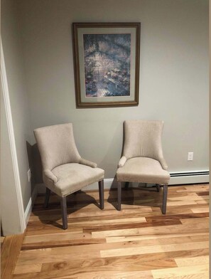 A cozy corner for good drinks