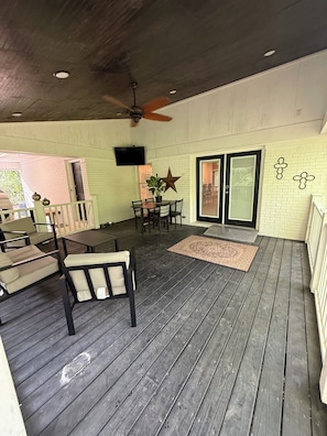 This house is handicap accessible with a ramp up to the back deck and back door