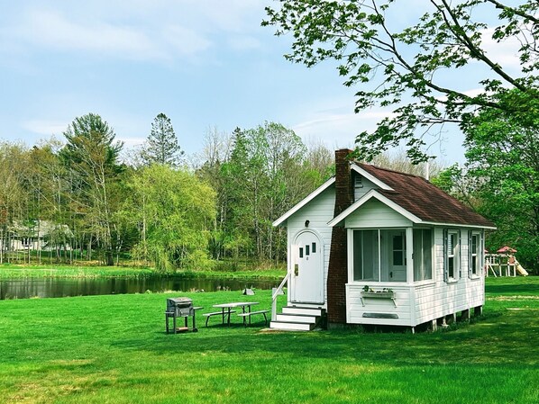 Cottage20Exterior