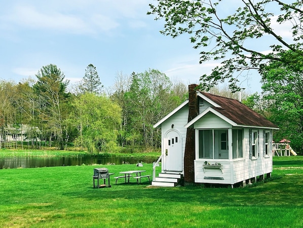 Cottage20Exterior