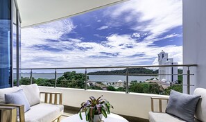 CB6B Balcony