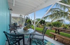 Private lanai facing the garden and beautiful Kona sunsets