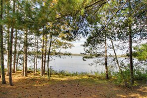 Lake Views | Self Check-In | On-Site Dock Access