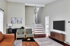 Living Room 1 (5)