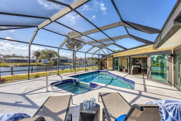 Sparkling pool overlooking the Canal 20' x 7' x 5.5'D