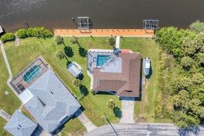 Beautiful 3 bedroom, 2.5 bathroom waterfront home with private pool in Port Charlotte