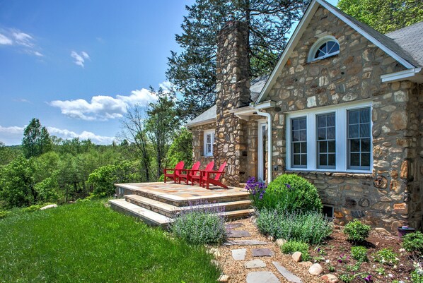 Welcome to Maple Hill Collection!