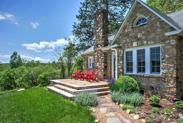 Welcome to Maple Hill Collection!