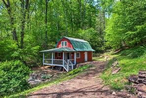 Barn at Maple Hill!