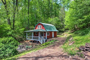 Barn at Maple Hill!