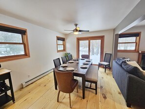 Stowe 3BR Retreat Near the Slopes & Town (5381)