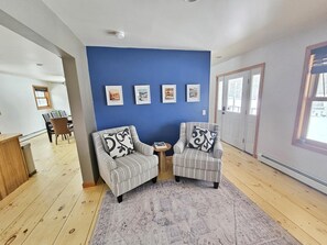 Stowe 3BR Retreat Near the Slopes & Town (5380)