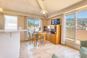 Living and dining room