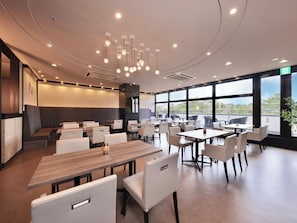 Restaurant Shabu-an: Please try our breakfast or shabu-shabu course.