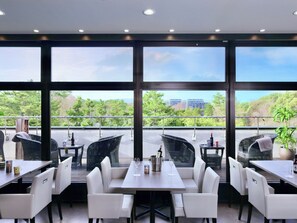 Restaurant Shabu-an: Please try our breakfast or shabu-shabu course.