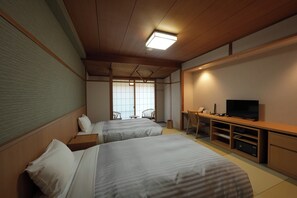 Japanese-style room
