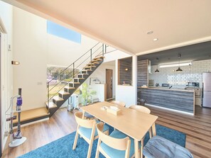 Living/dining room