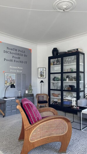 Room Detail