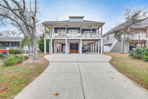 Exterior | 1,951 Sq Ft | Single-Story Home