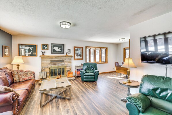Pierre Vacation Rental | 5BR | 2BA | Stairs Required | 1,243 Sq Ft