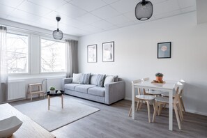 The apartment is well equipped to suit your needs and you only need to have your personal belongings and hygiene products with you when staying with us.