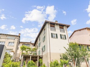 Nuage, Ciel, Bâtiment, Fenêtre, Plante, Arbre, Maison, Zone Résidentielle, Immobilier