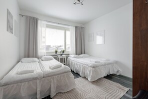 The apartment can accommodate a maximum of eight people, the bedroom has two 140 cm wide double beds, which can sleep four people.