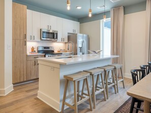 3 Bedroom Suite. Fully equipped kitchen.