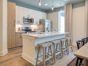 3 Bedroom Suite. Fully equipped kitchen.